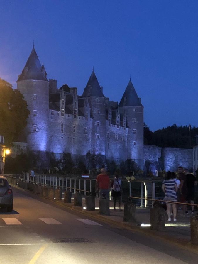 Maison De Vacances A Brambuan Bed & Breakfast Josselin Exterior foto